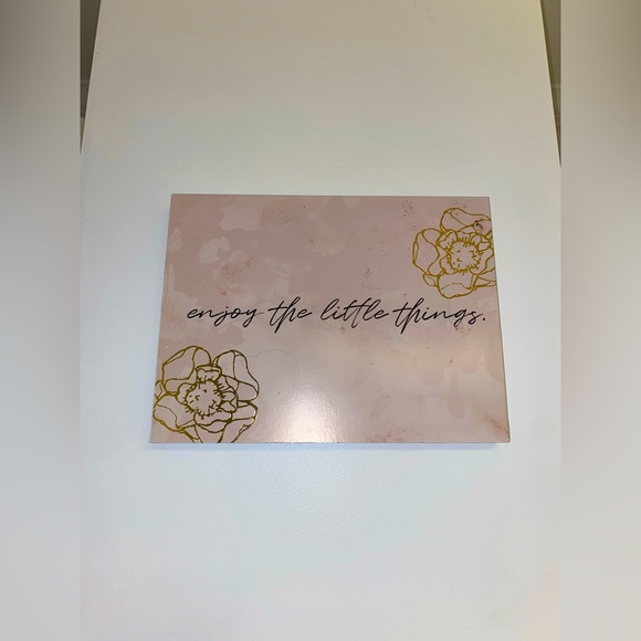 Wall decor - Picture 1 of 2